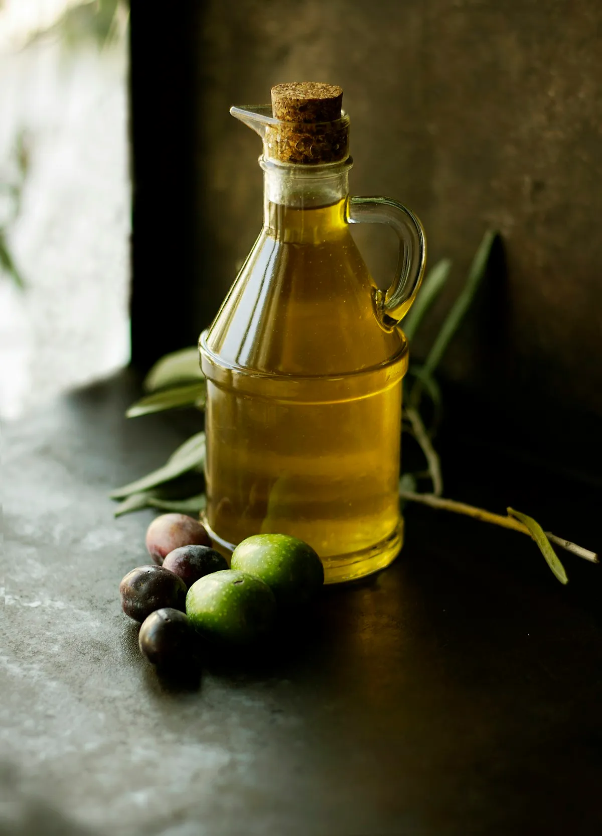 Aceite comestible en recipiente de vidrio